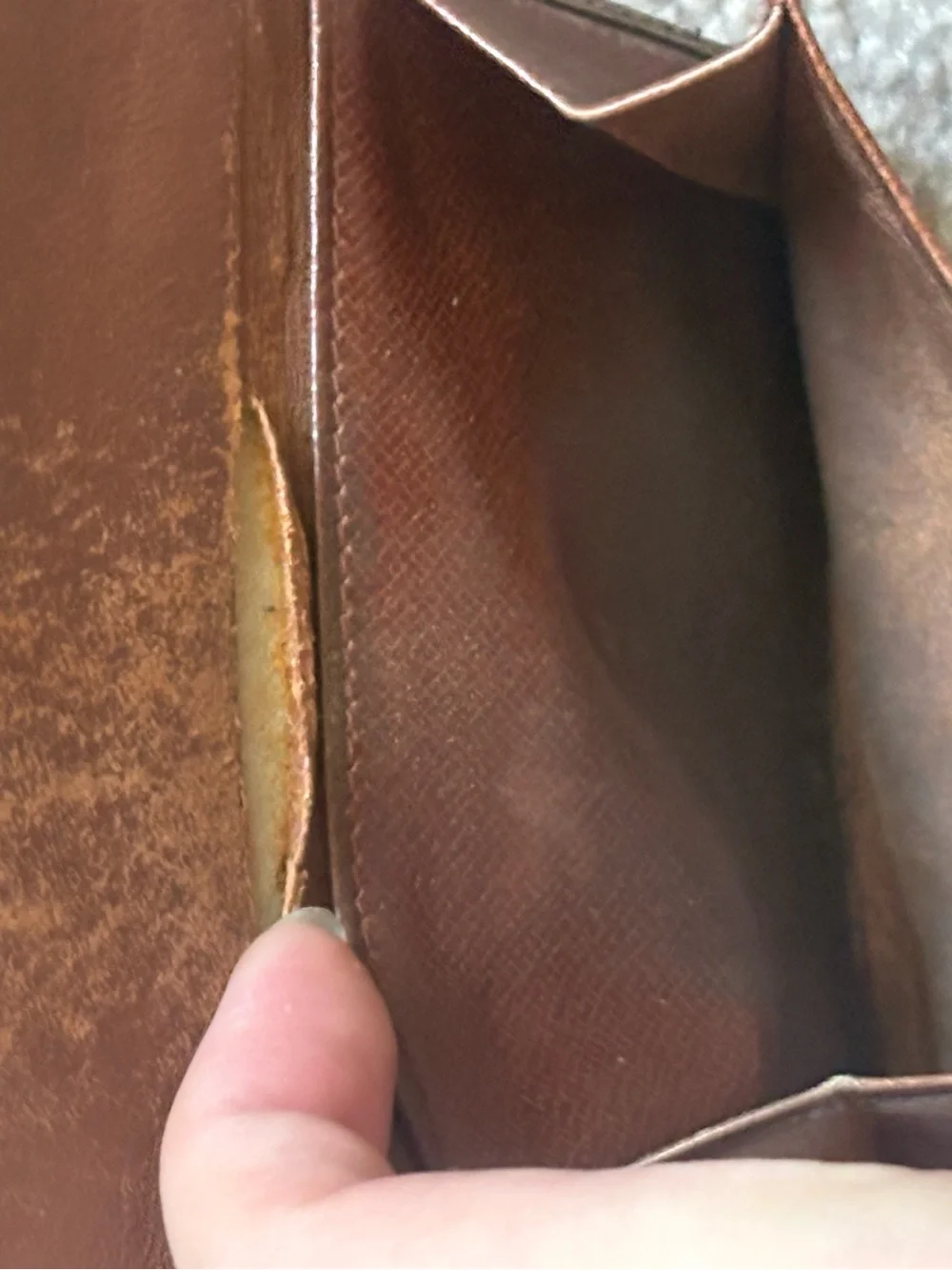 Authentic Louis Vuitton Monogram Bifold Wallet